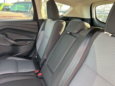 Used 2018 Ford Escape SE image 18