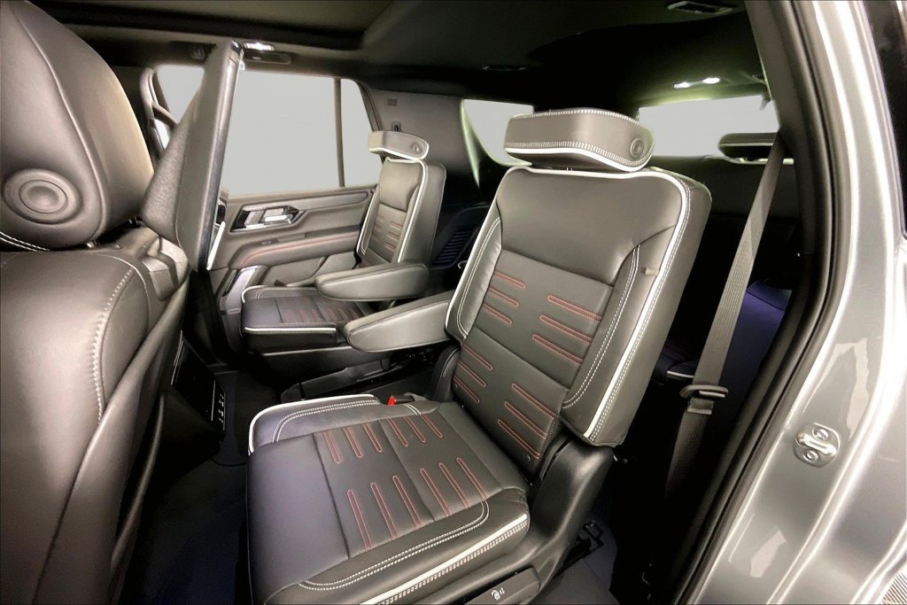 Used 2025 GMC Yukon AT4 Ultimate w/ LPO, Floor Liner Package AWD/4WD image 18