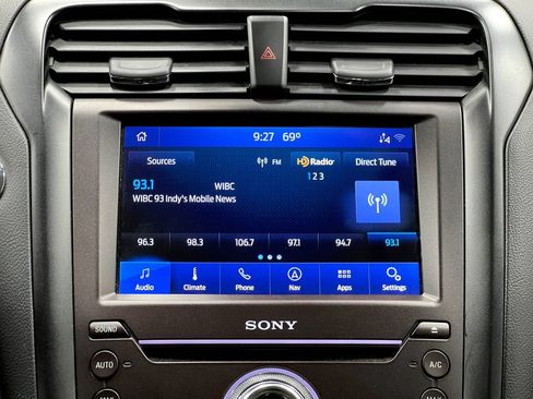 Used 2019 Ford Fusion Titanium FWD image 25