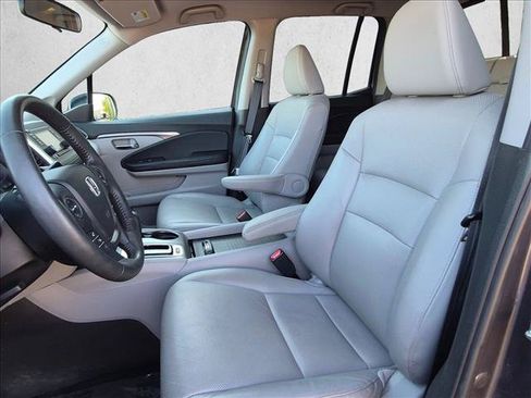 Used 2019 Honda Ridgeline RTL image 13