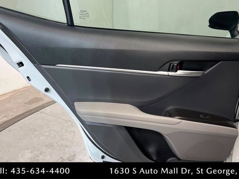 Used 2021 Toyota Camry SE w/ Carpet Mat Package (TMS) image 18