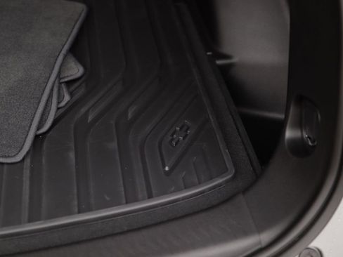 New 2026 Chevrolet Equinox EV LT w/ Comfort Package image 29