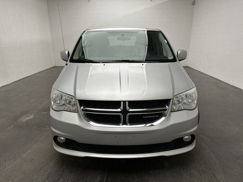 Used 2012 Dodge Grand Caravan Crew image 3