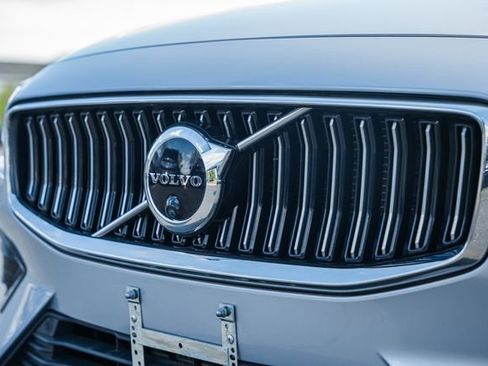 Certified 2023 Volvo S60 B5 Ultimate image 11