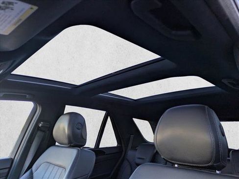 Used 2017 Mercedes-Benz GLE 350 w/ Premium 2 Package image 16