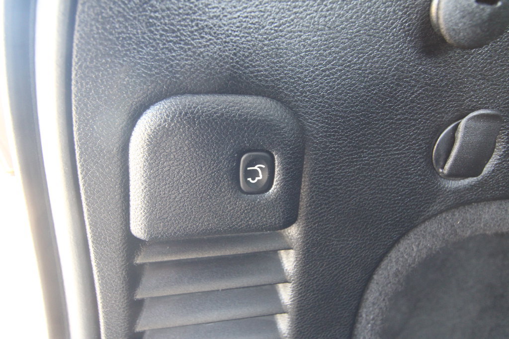 Used 2020 Jeep Grand Cherokee Limited w/ Premium Lighting Group AWD/4WD image 38