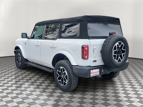 Used 2023 Ford Bronco Outer Banks image 4