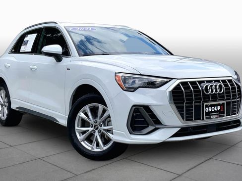 Used 2021 Audi Q3 2.0T Premium w/ Convenience Package AWD/4WD image 3