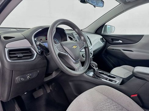 Used 2022 Chevrolet Equinox LS w/ LS Convenience Package image 12