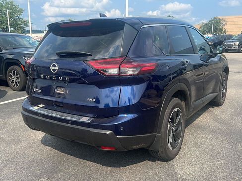 Used 2025 Nissan Rogue SV w/ SV Premium Package AWD/4WD image 6