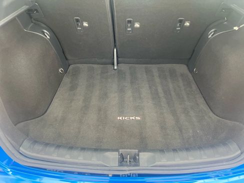 Used 2021 Nissan Kicks S image 18
