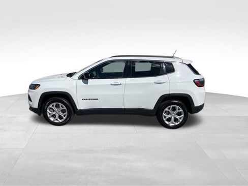 Used 2024 Jeep Compass Latitude AWD/4WD image 26