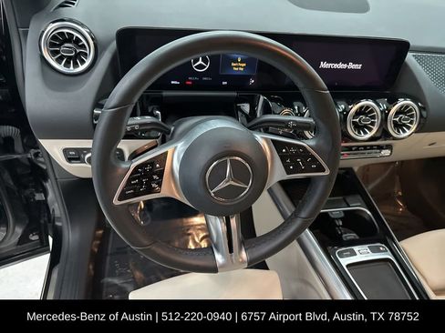 Used 2025 Mercedes-Benz GLA 250 4MATIC image 11