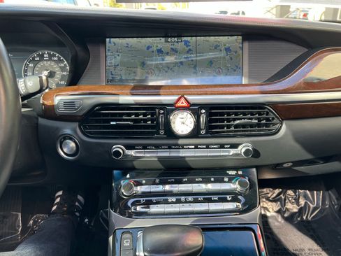 Used 2018 Genesis G90 5.0 Ultimate image 39