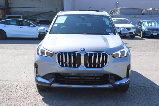 Used 2025 BMW X1 xDrive28i w/ Convenience Package AWD/4WD image 2