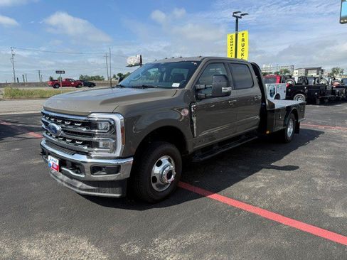 New 2026 Ford F350 Lariat AWD/4WD image 2