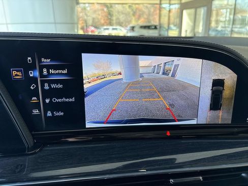 Certified 2022 Cadillac Escalade Premium Luxury AWD/4WD image 15
