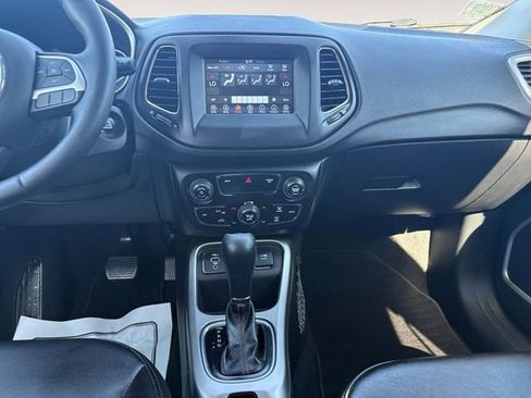 Used 2020 Jeep Compass Latitude w/ Popular Equipment Group FWD image 11