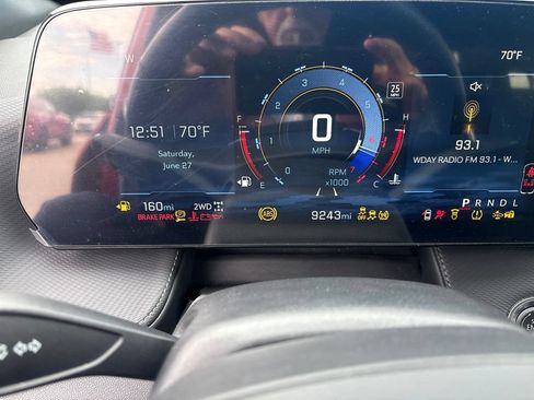 Used 2025 Chevrolet Equinox LT w/ Convenience Package II AWD/4WD image 11