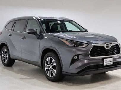 Used 2023 Toyota Highlander XLE