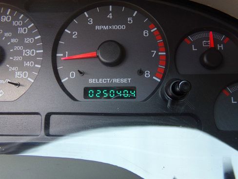 Used 2000 Ford Mustang GT image 40