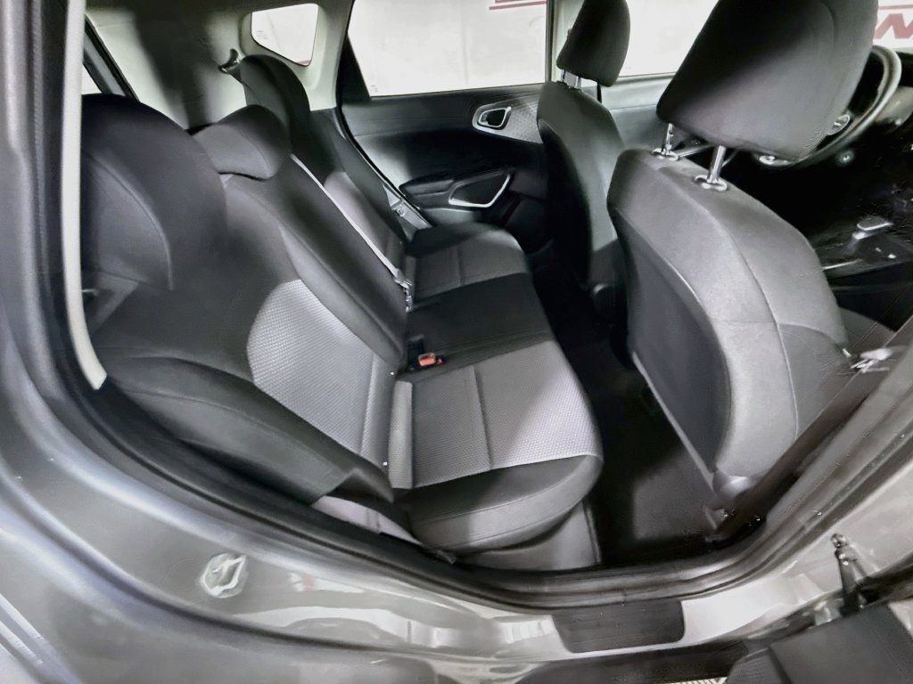 Used 2023 Kia Soul LX FWD image 28