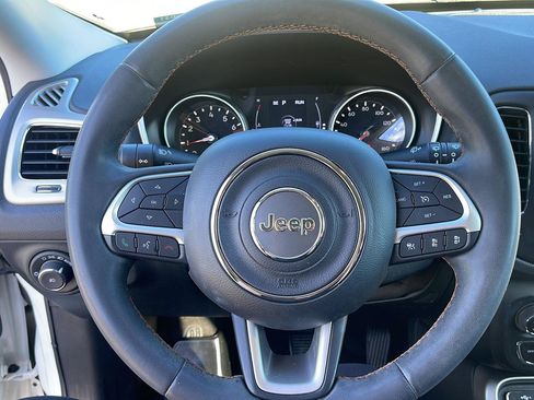 Used 2021 Jeep Compass Latitude w/ Sun and Sound Group FWD image 21