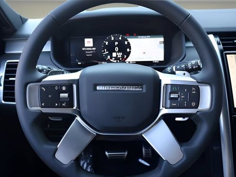 New 2026 Land Rover Discovery Dynamic SE AWD/4WD image 18