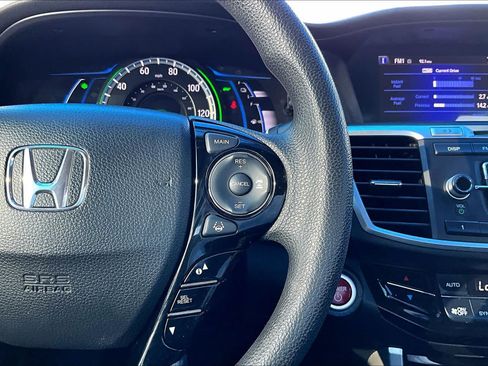 Used 2017 Honda Accord Hybrid Sedan image 25