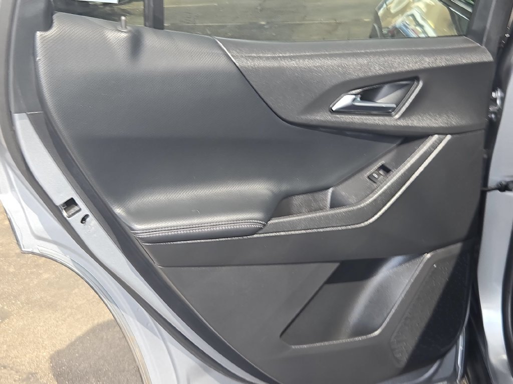 Used 2026 Chevrolet Equinox LT FWD image 18