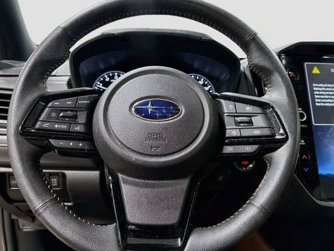 Used 2025 Subaru Forester Touring AWD/4WD image 11