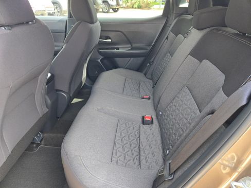 Used 2025 Nissan Kicks SV FWD image 13