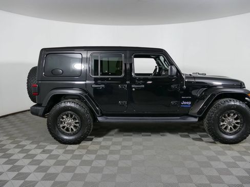 Used 2021 Jeep Wrangler Unlimited Sahara w/ Cold Weather Group AWD/4WD image 9