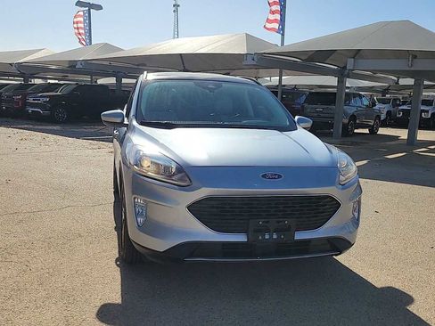 Used 2022 Ford Escape SEL w/ Technology Package image 4