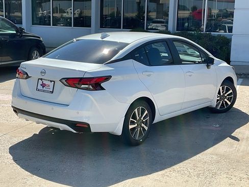 New 2025 Nissan Versa SV w/ Trunk Package image 5