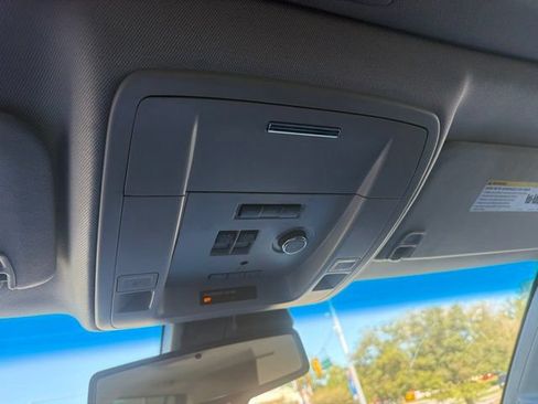 Used 2017 Chevrolet Suburban Premier RWD image 16