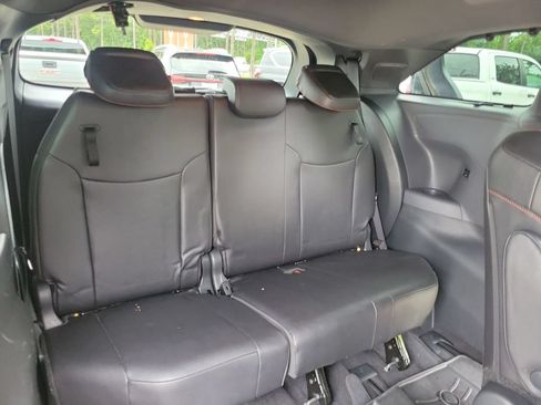 Used 2024 Toyota Sienna XSE w/ XSE Premium Package FWD image 35