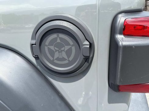 Used 2018 Jeep Wrangler Unlimited Sport image 22