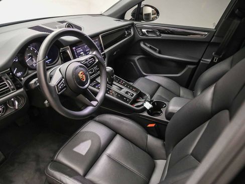 Certified 2025 Porsche Macan S AWD/4WD image 10
