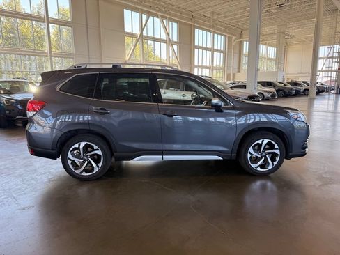 Used 2023 Subaru Forester Touring w/ Popular Package #3 AWD/4WD image 2