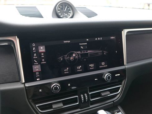 Used 2022 Porsche Macan GTS image 33