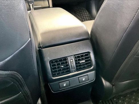 Used 2017 Subaru Outback 3.6R Limited AWD/4WD image 10