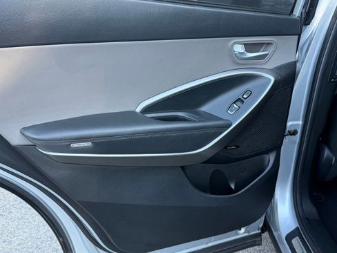Used 2017 Hyundai Santa Fe Limited FWD image 24