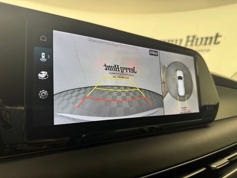 Used 2024 Hyundai Palisade SEL w/ Premium Package FWD image 4
