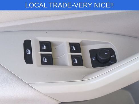 Used 2019 Volkswagen Jetta SEL FWD image 14