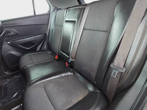 Used 2017 Chevrolet Trax LT w/ LT Convenience Package AWD/4WD image 14