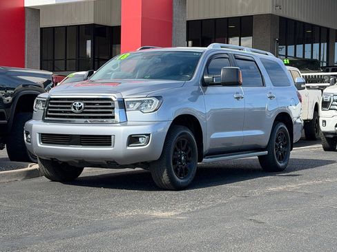 Used 2018 Toyota Sequoia Limited w/ Safety & Convenience Package AWD/4WD image 46