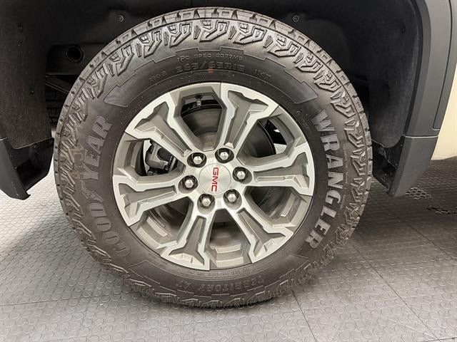 New 2026 GMC Sierra 1500 SLE w/ X31 Off-Road Package AWD/4WD image 9