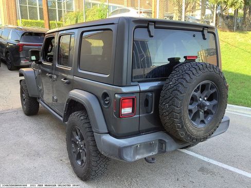 Used 2021 Jeep Wrangler Unlimited Sport AWD/4WD image 5