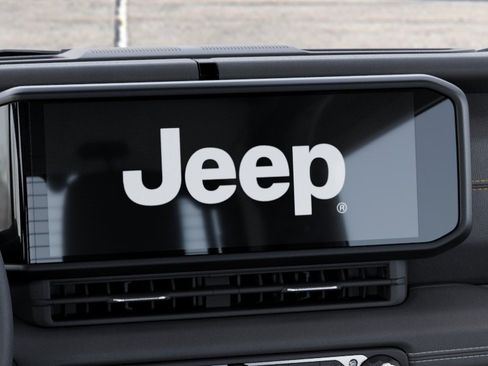 New 2026 Jeep Wrangler Unlimited Sahara w/ Whitecap Package AWD/4WD image 18